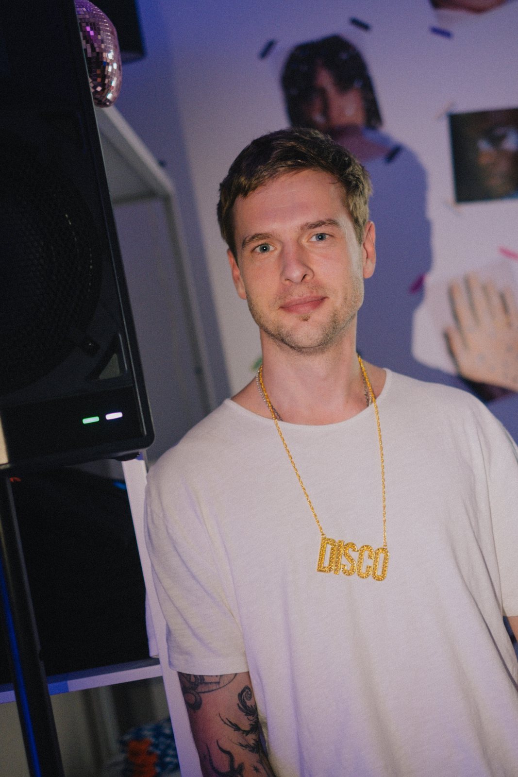 A guest in a gold Disco chain